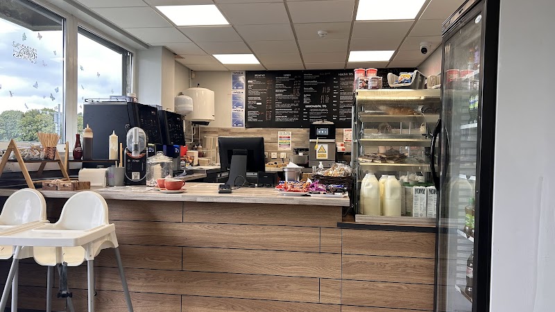 Yeadon Tarn Cafe