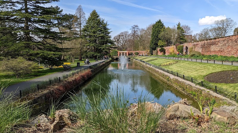 Canal Gardens