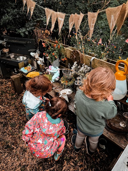 Forest School Sessions at The Secret Garden Rawdon Forest School